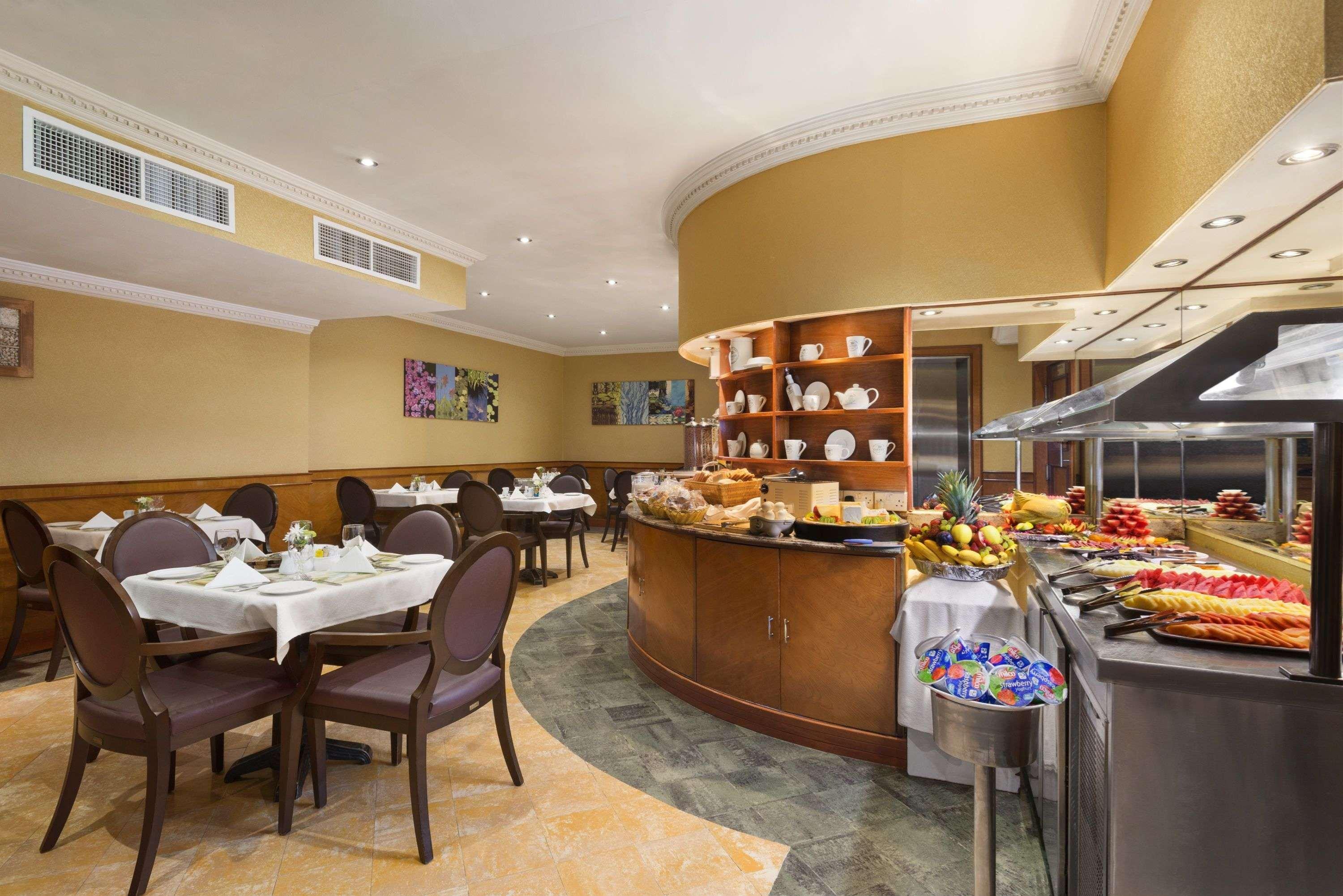 Howard Johnson By Wyndham Abu Dhabi Downtown Eksteriør bilde